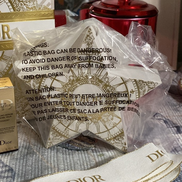 Dior Holiday Pouch Gift Set - Picture 6 of 11